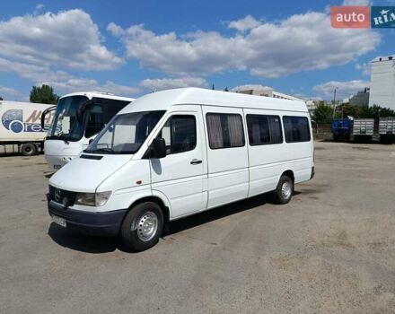 Белый Мерседес Sprinter, объемом двигателя 2.87 л и пробегом 300 тыс. км за 10000 $, фото 21 на Automoto.ua