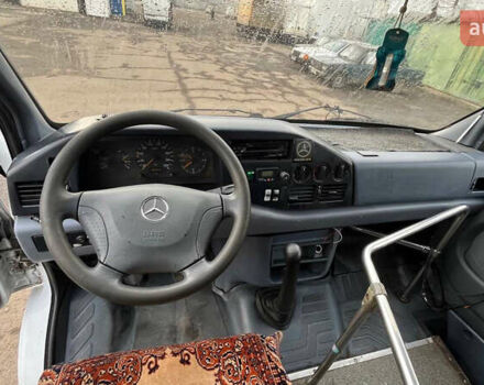 Белый Мерседес Sprinter, объемом двигателя 2.3 л и пробегом 360 тыс. км за 5999 $, фото 13 на Automoto.ua