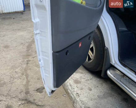 Белый Мерседес Sprinter, объемом двигателя 2.9 л и пробегом 170 тыс. км за 12300 $, фото 6 на Automoto.ua
