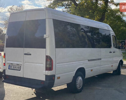 Белый Мерседес Sprinter, объемом двигателя 2.16 л и пробегом 600 тыс. км за 12500 $, фото 4 на Automoto.ua