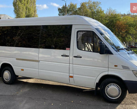 Белый Мерседес Sprinter, объемом двигателя 2.16 л и пробегом 600 тыс. км за 12500 $, фото 2 на Automoto.ua