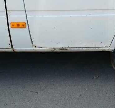 Белый Мерседес Sprinter, объемом двигателя 2.2 л и пробегом 100 тыс. км за 7000 $, фото 12 на Automoto.ua