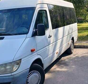 Белый Мерседес Sprinter, объемом двигателя 2.2 л и пробегом 100 тыс. км за 7000 $, фото 6 на Automoto.ua