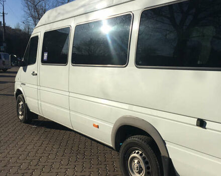 Белый Мерседес Sprinter, объемом двигателя 2.69 л и пробегом 170 тыс. км за 14500 $, фото 5 на Automoto.ua