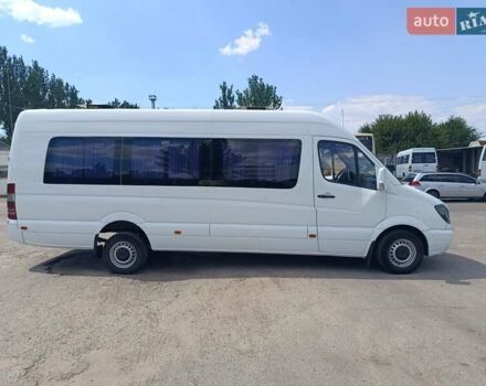 Белый Мерседес Sprinter, объемом двигателя 2.1 л и пробегом 300 тыс. км за 19900 $, фото 24 на Automoto.ua