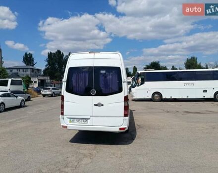 Белый Мерседес Sprinter, объемом двигателя 2.1 л и пробегом 300 тыс. км за 19900 $, фото 3 на Automoto.ua