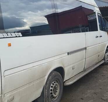 Белый Мерседес Sprinter, объемом двигателя 2.87 л и пробегом 705 тыс. км за 5700 $, фото 2 на Automoto.ua