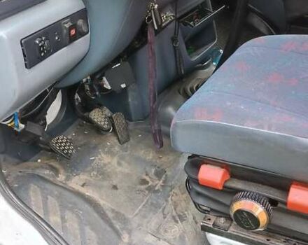 Белый Мерседес Sprinter, объемом двигателя 2.87 л и пробегом 460 тыс. км за 15600 $, фото 4 на Automoto.ua