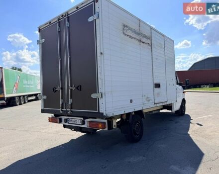 Белый Мерседес Sprinter, объемом двигателя 2.69 л и пробегом 669 тыс. км за 10800 $, фото 6 на Automoto.ua