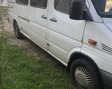 Білий Мерседес Sprinter, об'ємом двигуна 2.7 л та пробігом 500 тис. км за 8300 $, фото 1 на Automoto.ua
