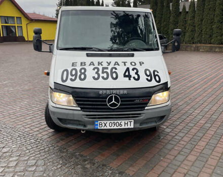 Белый Мерседес Sprinter, объемом двигателя 2.2 л и пробегом 416 тыс. км за 15700 $, фото 2 на Automoto.ua