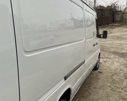 Белый Мерседес Sprinter, объемом двигателя 2.15 л и пробегом 470 тыс. км за 9900 $, фото 2 на Automoto.ua