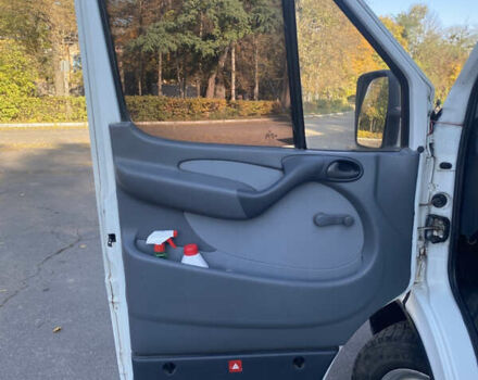 Белый Мерседес Sprinter, объемом двигателя 2.15 л и пробегом 359 тыс. км за 9350 $, фото 25 на Automoto.ua