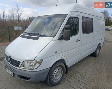Белый Мерседес Sprinter, объемом двигателя 2.7 л и пробегом 420 тыс. км за 12500 $, фото 17 на Automoto.ua