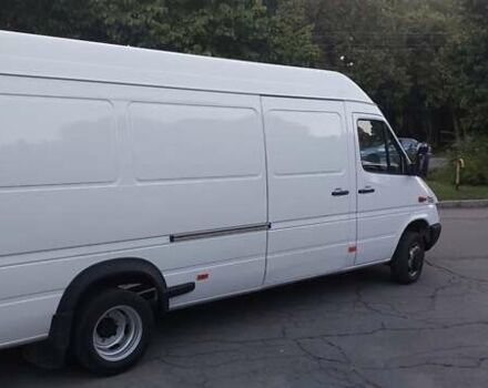 Белый Мерседес Sprinter, объемом двигателя 2.15 л и пробегом 5 тыс. км за 16000 $, фото 3 на Automoto.ua