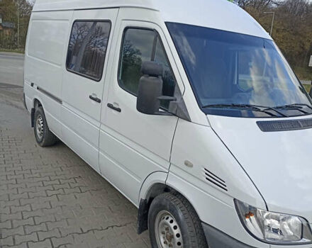 Белый Мерседес Sprinter, объемом двигателя 2.7 л и пробегом 420 тыс. км за 12500 $, фото 2 на Automoto.ua