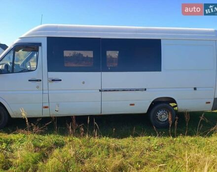 Белый Мерседес Sprinter, объемом двигателя 2.2 л и пробегом 200 тыс. км за 7500 $, фото 4 на Automoto.ua