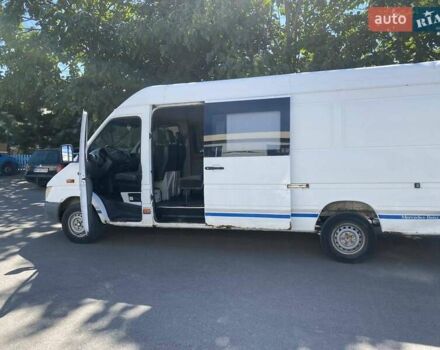 Белый Мерседес Sprinter, объемом двигателя 2.15 л и пробегом 350 тыс. км за 5100 $, фото 2 на Automoto.ua