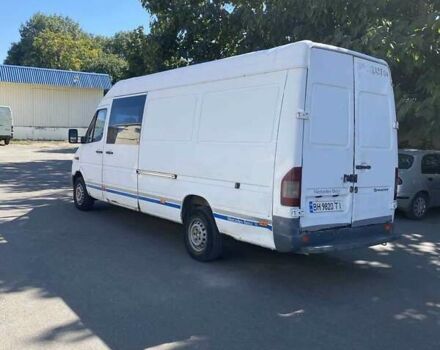 Белый Мерседес Sprinter, объемом двигателя 2.15 л и пробегом 350 тыс. км за 5100 $, фото 1 на Automoto.ua