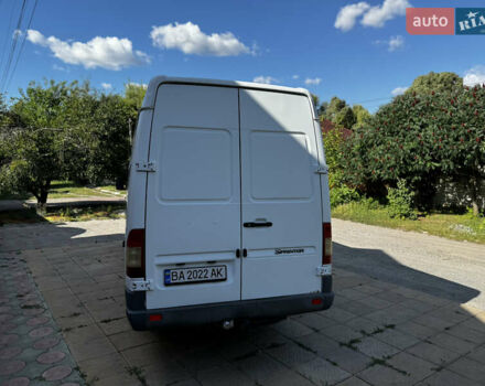 Белый Мерседес Sprinter, объемом двигателя 2.2 л и пробегом 533 тыс. км за 10499 $, фото 2 на Automoto.ua