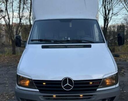 Белый Мерседес Sprinter, объемом двигателя 2.2 л и пробегом 440 тыс. км за 12700 $, фото 1 на Automoto.ua