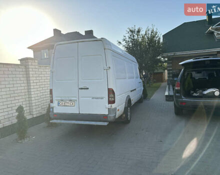Белый Мерседес Sprinter, объемом двигателя 2.15 л и пробегом 354 тыс. км за 9444 $, фото 2 на Automoto.ua