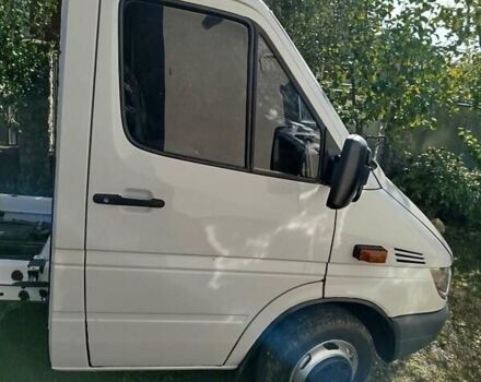 Білий Мерседес Sprinter, об'ємом двигуна 2.15 л та пробігом 567 тис. км за 15000 $, фото 1 на Automoto.ua