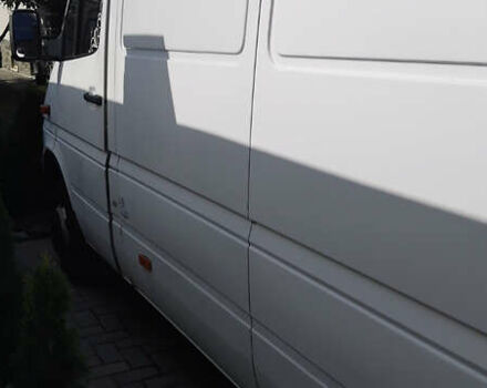 Белый Мерседес Sprinter, объемом двигателя 2.15 л и пробегом 354 тыс. км за 9444 $, фото 13 на Automoto.ua