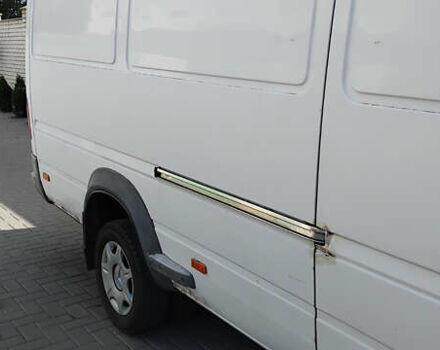 Белый Мерседес Sprinter, объемом двигателя 2.15 л и пробегом 354 тыс. км за 9444 $, фото 7 на Automoto.ua