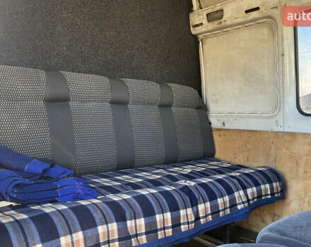 Белый Мерседес Sprinter, объемом двигателя 2.15 л и пробегом 561 тыс. км за 8999 $, фото 12 на Automoto.ua