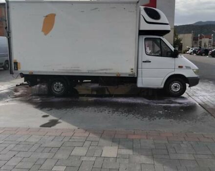 Белый Мерседес Sprinter, объемом двигателя 2.7 л и пробегом 790 тыс. км за 11300 $, фото 9 на Automoto.ua
