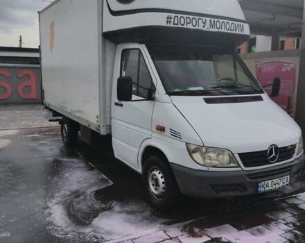 Белый Мерседес Sprinter, объемом двигателя 2.7 л и пробегом 790 тыс. км за 11300 $, фото 4 на Automoto.ua