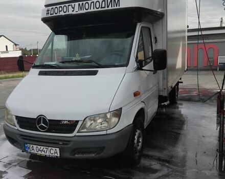 Белый Мерседес Sprinter, объемом двигателя 2.7 л и пробегом 790 тыс. км за 11300 $, фото 6 на Automoto.ua