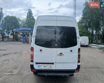 Белый Мерседес Sprinter, объемом двигателя 2.15 л и пробегом 712 тыс. км за 8900 $, фото 2 на Automoto.ua