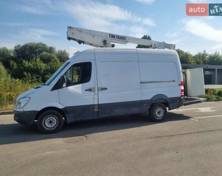 Белый Мерседес Sprinter, объемом двигателя 2.15 л и пробегом 500 тыс. км за 18500 $, фото 4 на Automoto.ua