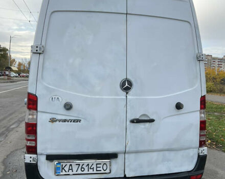 Белый Мерседес Sprinter, объемом двигателя 2.15 л и пробегом 385 тыс. км за 6500 $, фото 3 на Automoto.ua