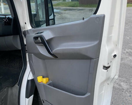 Белый Мерседес Sprinter, объемом двигателя 2.1 л и пробегом 480 тыс. км за 9600 $, фото 7 на Automoto.ua