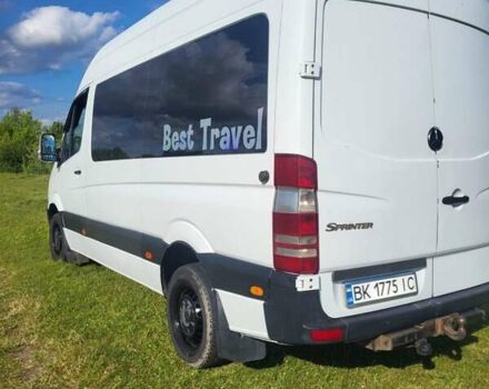 Белый Мерседес Sprinter, объемом двигателя 2.15 л и пробегом 630 тыс. км за 13000 $, фото 2 на Automoto.ua