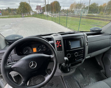 Белый Мерседес Sprinter, объемом двигателя 2.14 л и пробегом 275 тыс. км за 9400 $, фото 5 на Automoto.ua