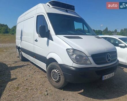 Белый Мерседес Sprinter, объемом двигателя 2.14 л и пробегом 291 тыс. км за 10800 $, фото 2 на Automoto.ua