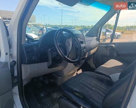 Белый Мерседес Sprinter, объемом двигателя 2.14 л и пробегом 291 тыс. км за 11900 $, фото 6 на Automoto.ua