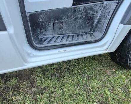 Мерседес Sprinter 2010 у Чернівцях на Automoto.ua Білий Мерседес Sprinter, об'ємом двигуна 2.99 л та пробігом 353 тис. км за 16914 $, фото 9 на Automoto.ua