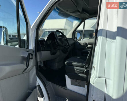 Белый Мерседес Sprinter, объемом двигателя 2.14 л и пробегом 173 тыс. км за 29999 $, фото 16 на Automoto.ua