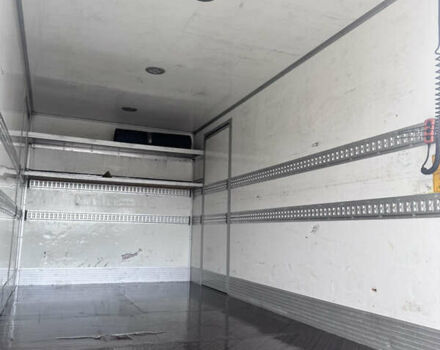 Белый Мерседес Sprinter, объемом двигателя 0 л и пробегом 500 тыс. км за 17700 $, фото 3 на Automoto.ua