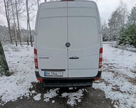 Белый Мерседес Sprinter, объемом двигателя 2.14 л и пробегом 339 тыс. км за 10400 $, фото 4 на Automoto.ua