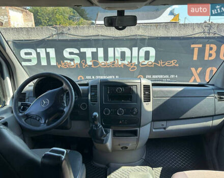 Білий Мерседес Sprinter, об'ємом двигуна 2.2 л та пробігом 556 тис. км за 12000 $, фото 9 на Automoto.ua