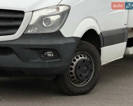 Білий Мерседес Sprinter, об'ємом двигуна 2.99 л та пробігом 429 тис. км за 30000 $, фото 4 на Automoto.ua