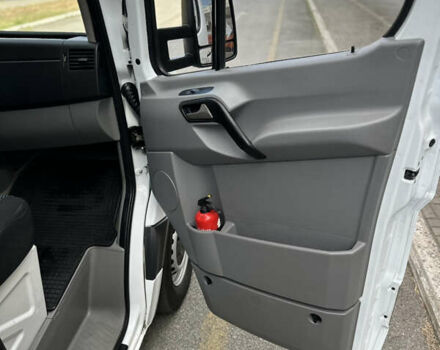 Белый Мерседес Sprinter, объемом двигателя 2.14 л и пробегом 348 тыс. км за 22500 $, фото 57 на Automoto.ua