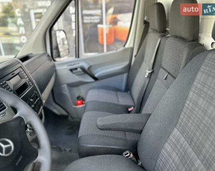 Белый Мерседес Sprinter, объемом двигателя 2.14 л и пробегом 348 тыс. км за 22500 $, фото 47 на Automoto.ua