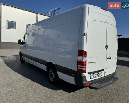 Белый Мерседес Sprinter, объемом двигателя 2.2 л и пробегом 382 тыс. км за 17499 $, фото 4 на Automoto.ua